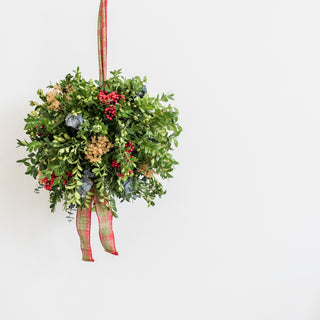 Sunday, December 14th | 10:30AM-12:00PM | Holiday Kissing Ball