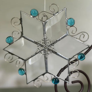 Thursday, December 3rd | 5:30PM-9:00PM | Stained Glass: Snowflake